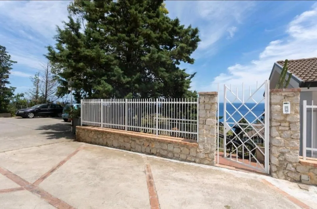 Villa'S Apartment On The Beach, Swimming Pool A/C 팔레르모 펜션