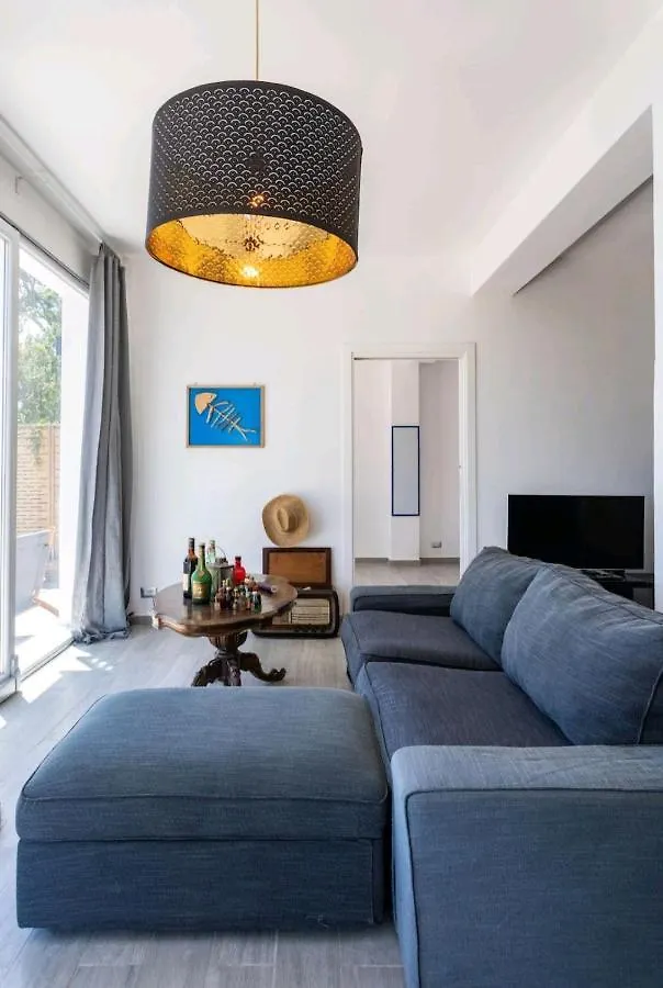 펜션 Villa'S Apartment On The Beach, Swimming Pool A/C 팔레르모