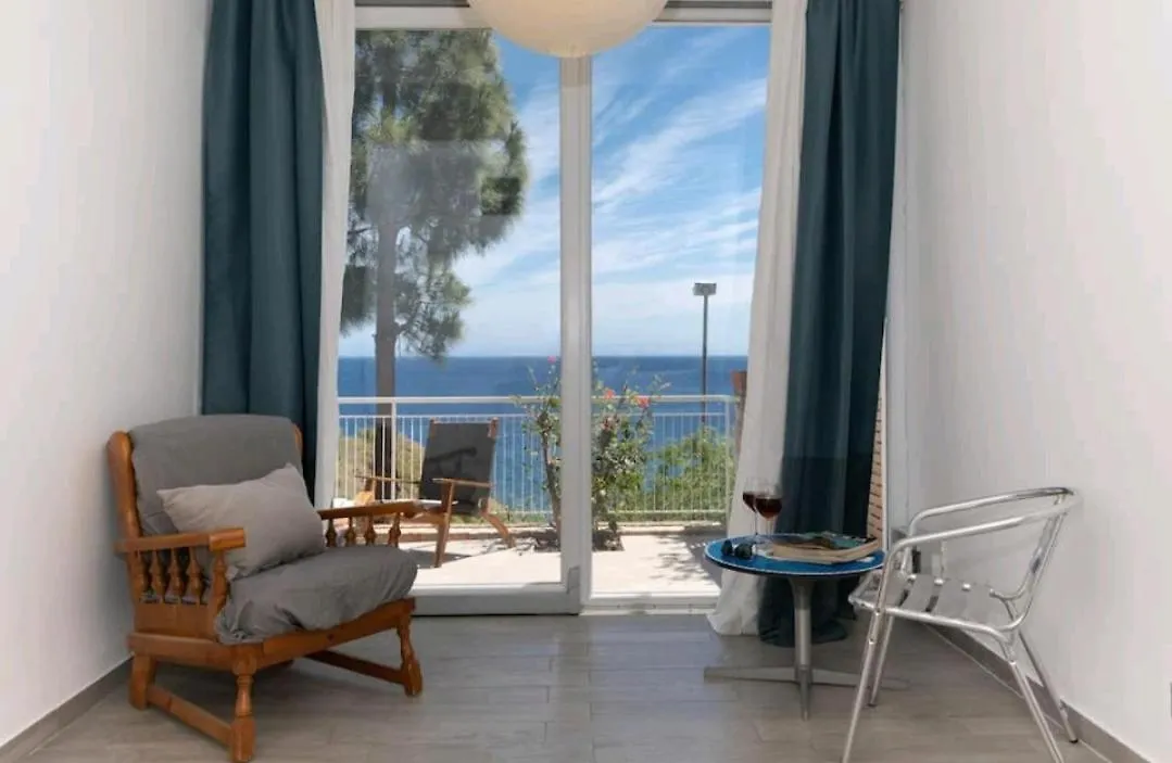 Villa'S Apartment On The Beach, Swimming Pool A/C 팔레르모