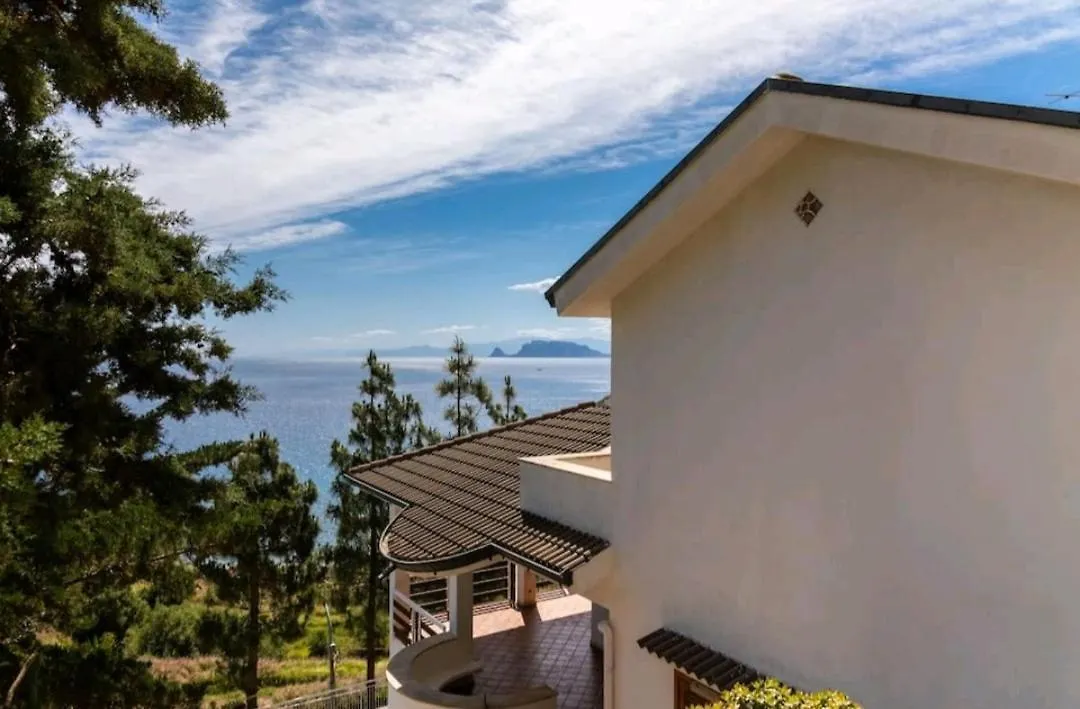 Villa'S Apartment On The Beach, Swimming Pool A/C 팔레르모 펜션